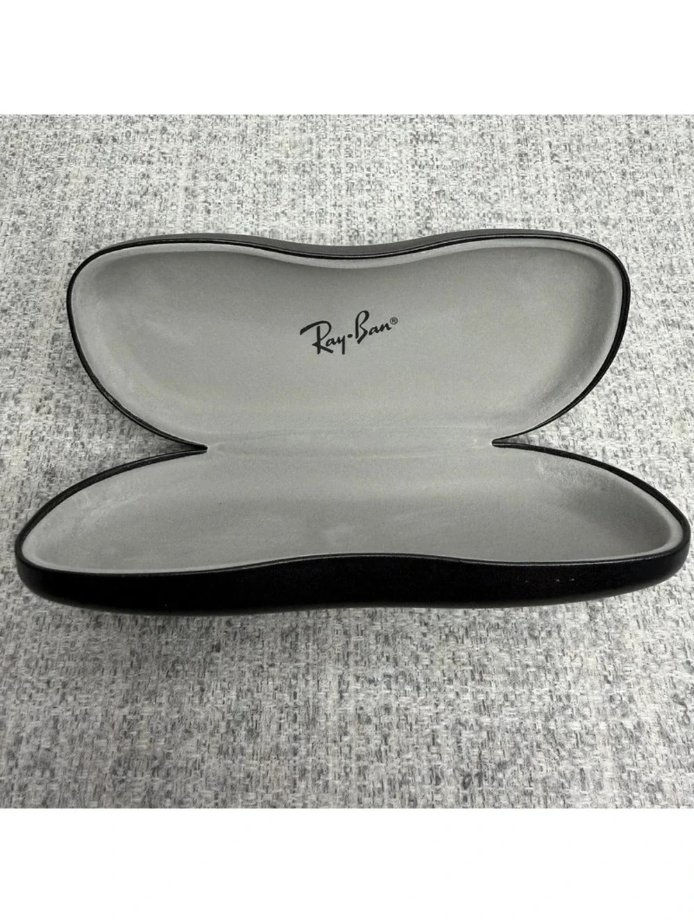 Ray-Ban Black Hard Clamshell Sunglasses Eyeglasses Case Gray Interior Genuine